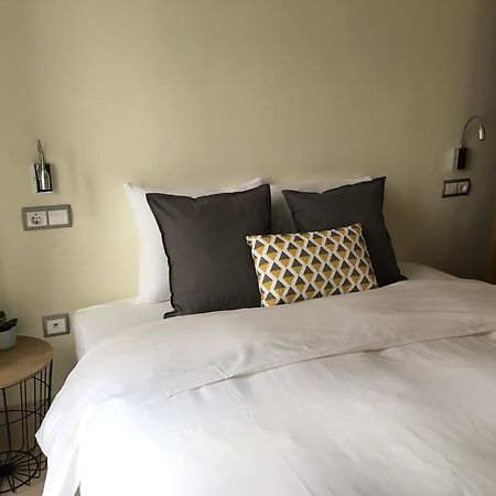 1E Azofaifo St Apartment Seville Ngoại thất bức ảnh