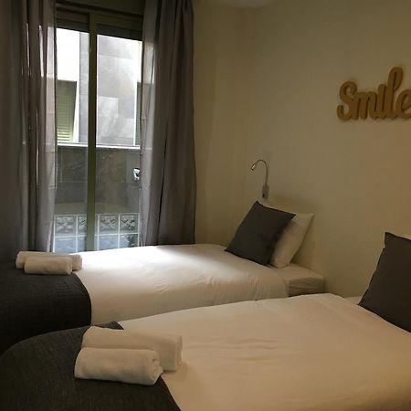 1E Azofaifo St Apartment Seville Ngoại thất bức ảnh