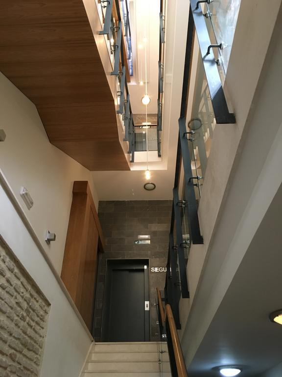 1E Azofaifo St Apartment Seville Ngoại thất bức ảnh