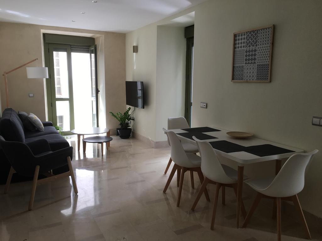 1E Azofaifo St Apartment Seville Ngoại thất bức ảnh