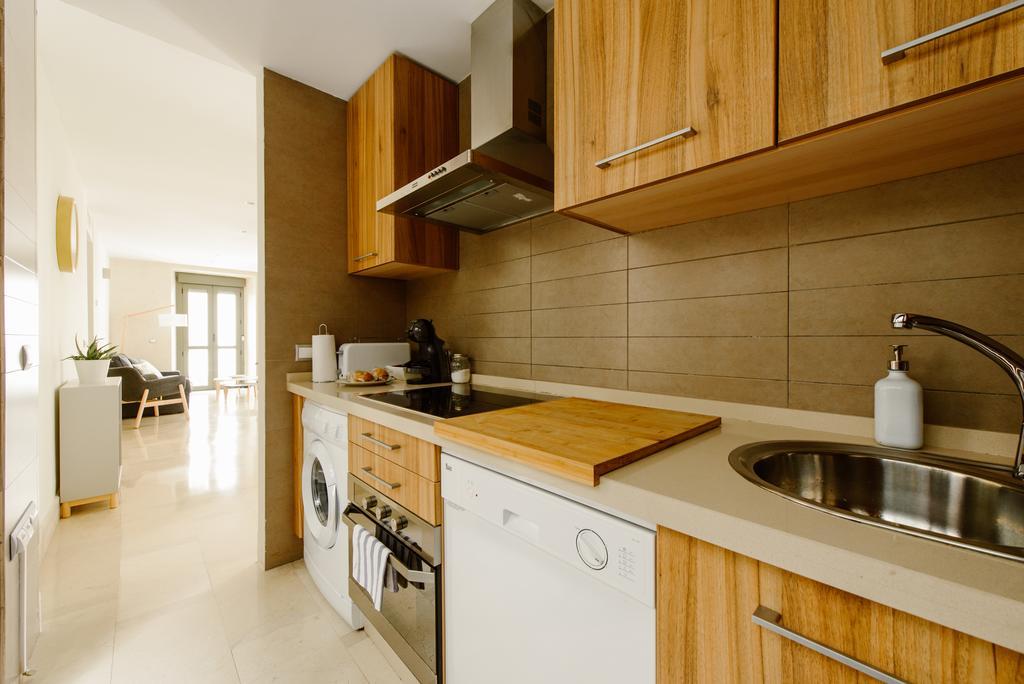 1E Azofaifo St Apartment Seville Ngoại thất bức ảnh