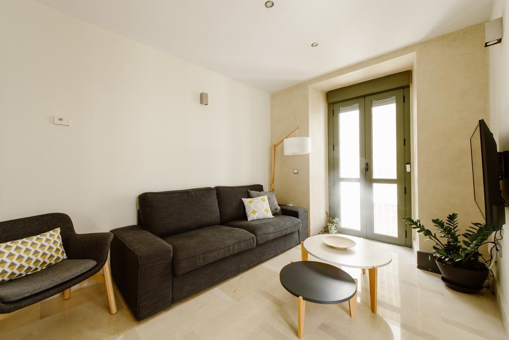 1E Azofaifo St Apartment Seville Ngoại thất bức ảnh